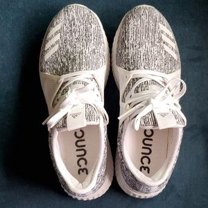 Adidas Bounce Edge Lux shoes